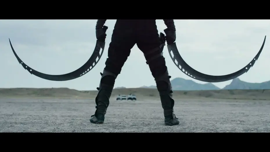 Видео к фильму Защитники | GUARDIANS - Extrait "Les lames et le papillon"