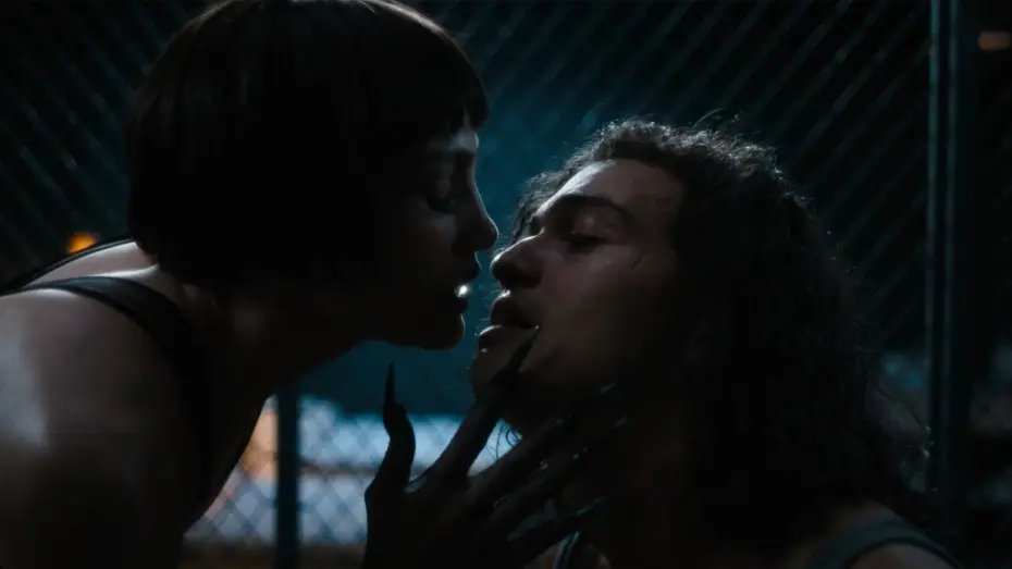 Видео к фильму Поцелуй женщины-паука | Kiss Of The Spider Woman - Bande-annonce officielle