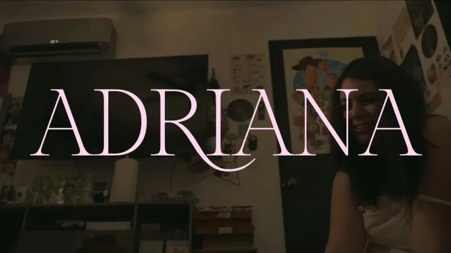 Видео к фильму ADRIANA — ADRIANA - Cortometraje