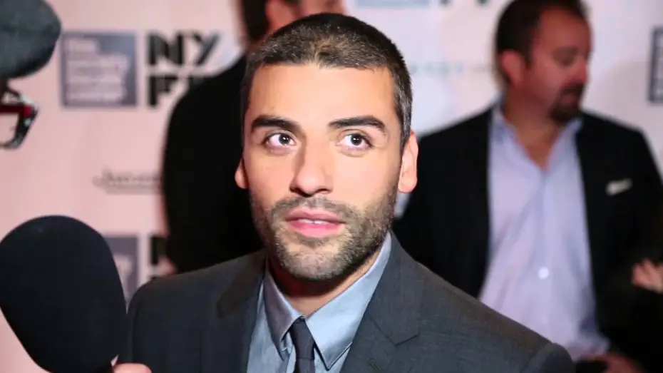 Видео к фильму Внутри Льюина Дэвиса | NYFF51: Oscar Isaac - "Inside Llewyn Davis" Red Carpet
