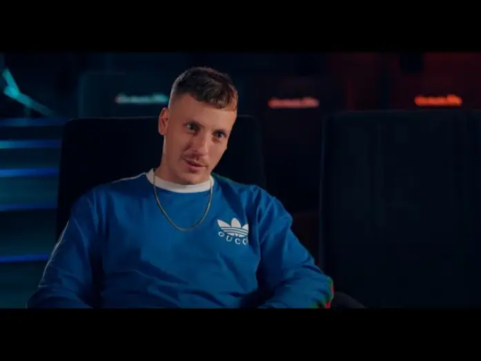 Видео к фильму Солнце и бетон — Reality Check (mit Felix Lobrecht)