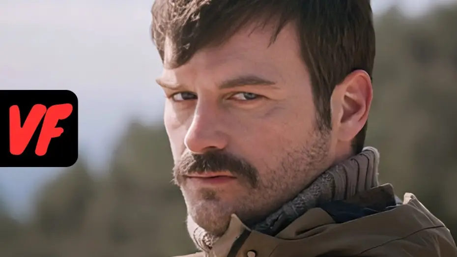 Видео к фильму Удушающий захват — À LA GORGE   Bande Annonce VF  (Netflix 2023)