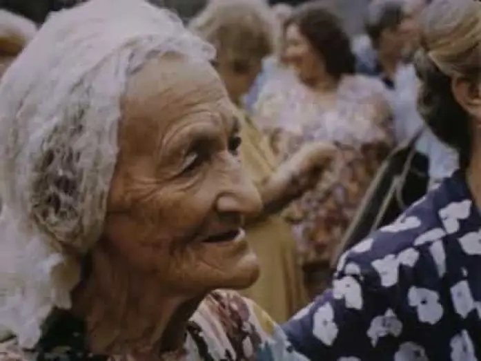 Видео к фильму A Farewell To Cinema — ПРОЩАВАЙ КІНО. І.Гольдштейн. 1995рік. УкрКіноХроніка