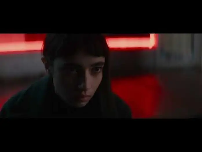 Видео к фильму Вампирша-гуманистка ищет отчаянного добровольца — Trailer [Subtitled]