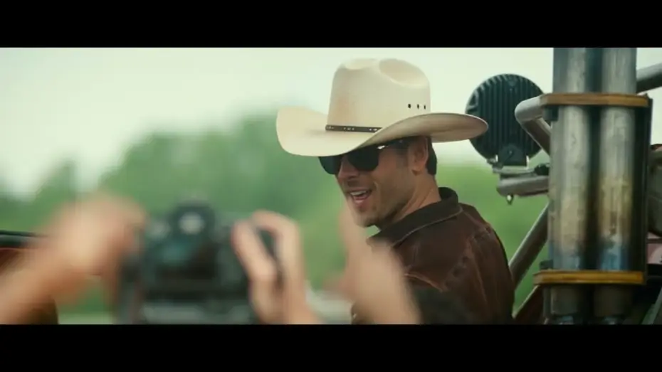 Видео к фильму Смерч 2 | Spot 'Chase It'