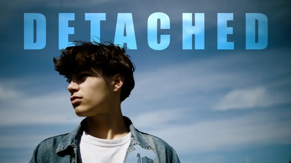 Видео к фильму Detached — Detached | Short Film (Directed by Saar Rogiers & Julien Berkvens)
