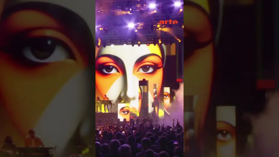 Видео к фильму Jean-Michel Jarre - Live in Sevilla | Le pionner fran&ccedil;ais de l&rsquo;&eacute;lectro, Jean-Michel Jarre offre un concert XXL &agrave; S&eacute;ville #dj &ndash;ARTE Concert