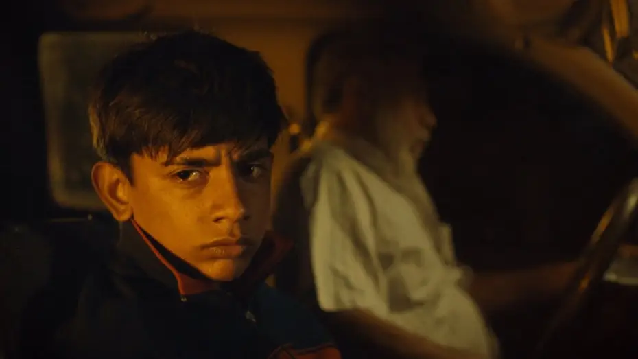Видео к фильму Ciudad sin sue&ntilde;o | Trailer - CIUDAD SIN SUE&Ntilde;O (Sleepless City) dir. Guillermo Galoe (EN)