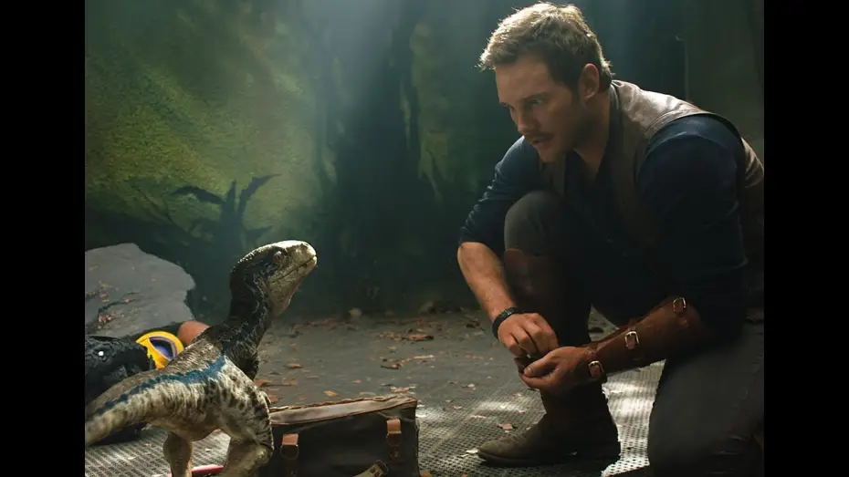 Видео к фильму Мир Юрского периода 2 | JURASSIC WORLD: EL REINO CA&Iacute;DO &ndash; Featurette