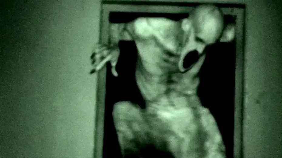 Видео к фильму Искатели могил 2 | GRAVE ENCOUNTERS 2 Bande Annonce (Horreur)