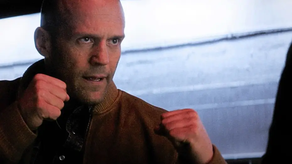 Видео к фильму Шальная карта | Jason Statham fights in a bar