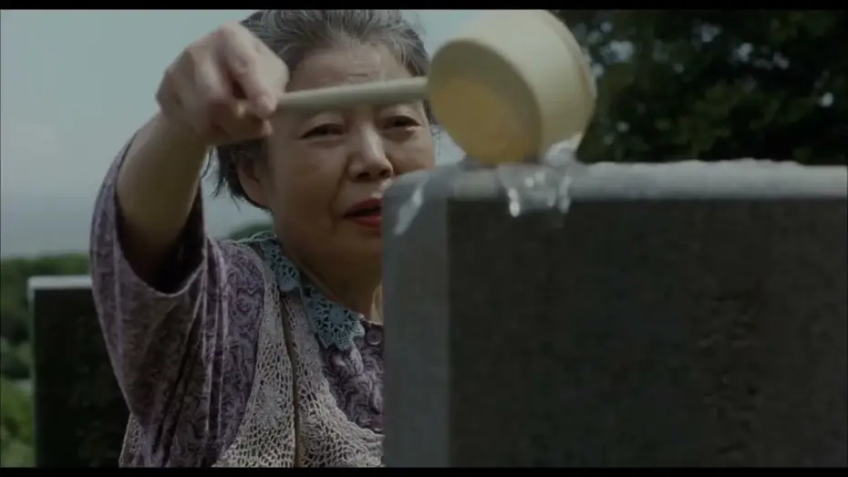 Видео к фильму Пешком-пешком | STILL WALKING di Hirokazu Kore-Eda | Trailer Ufficiale - Al Cinema solo 15-16-17 giugno