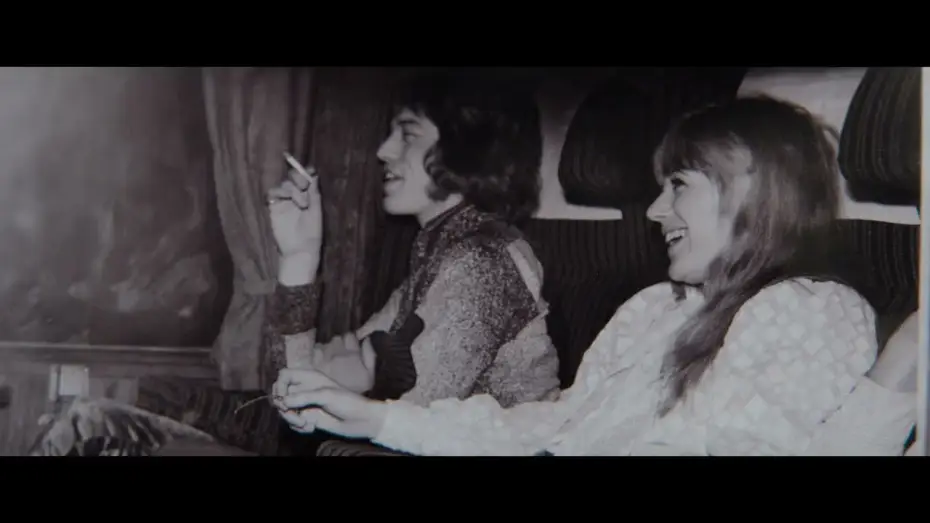 Видео к фильму Broken English | Official UK Trailer