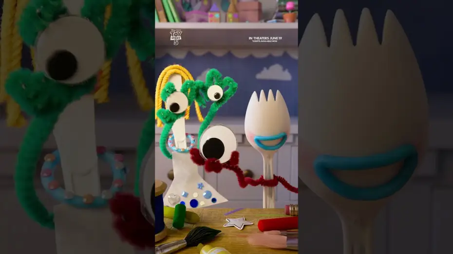 Видео к фильму История игрушек 5 | GRW Forky and Karen Beverly for the premiere!