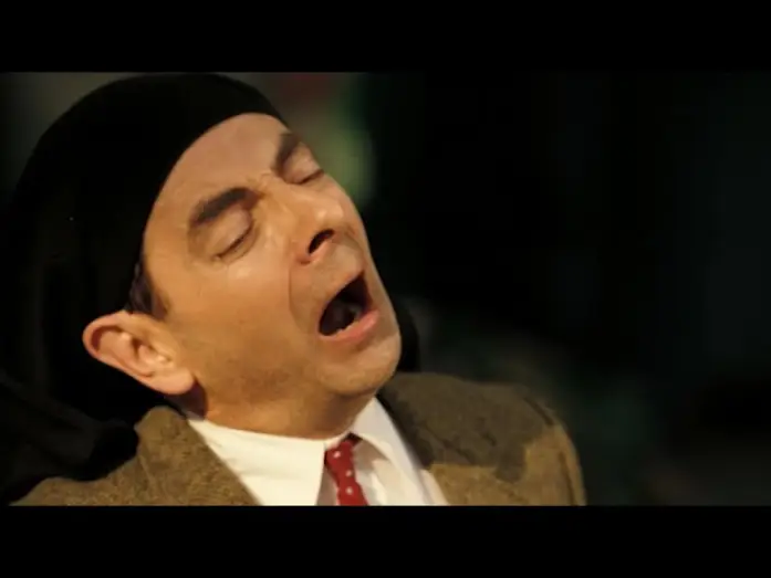 Видео к фильму Мистер Бин на отдыхе | LES VACANCES DE MR BEAN | Extrait - L'op&eacute;ra