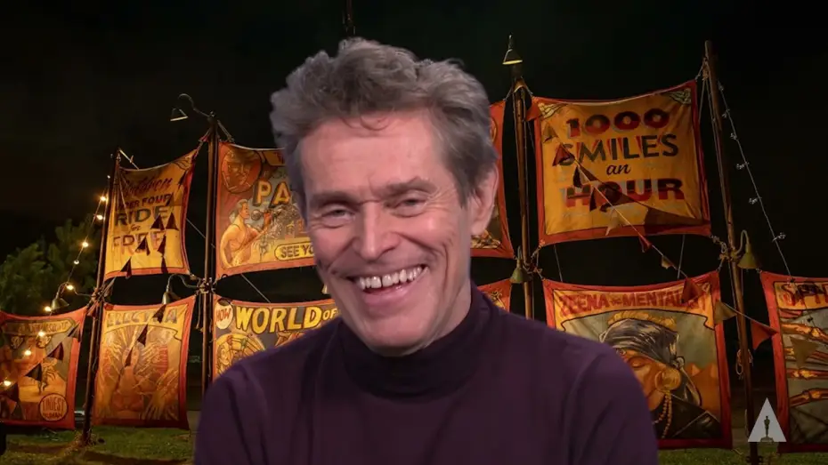 Видео к фильму Аллея кошмаров | Nightmare Alley's Willem Dafoe | Tricks of the Trade: Getting Into Character