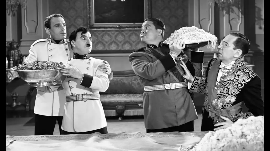 Видео к фильму Великий диктатор | Charlie Chaplin - Food Fight - The Great Dictator