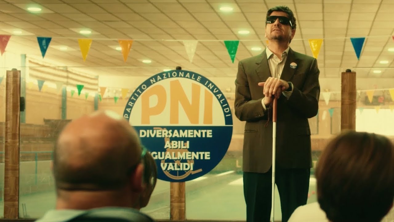 Видео к фильму Спрячь бабушку в холодильнике | METTI LA NONNA IN FREEZER - Clip "Blitz"