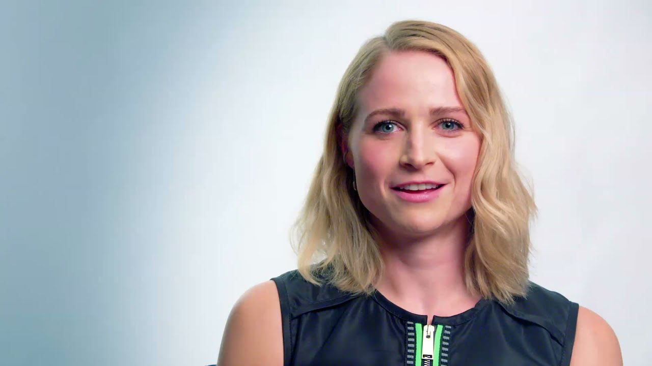 Видео к фильму Цензор | Niamh Algar and Prano Bailey-Bond On the Making of Brand New British Horror Film 'Censor'