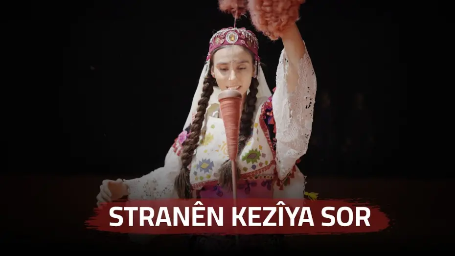 Видео к фильму The Songs of Red Tresses: Woman, life, freedom | Stran&ecirc;n Kez&icirc;ya Sor - Jin , Jiyan , Azad&icirc;