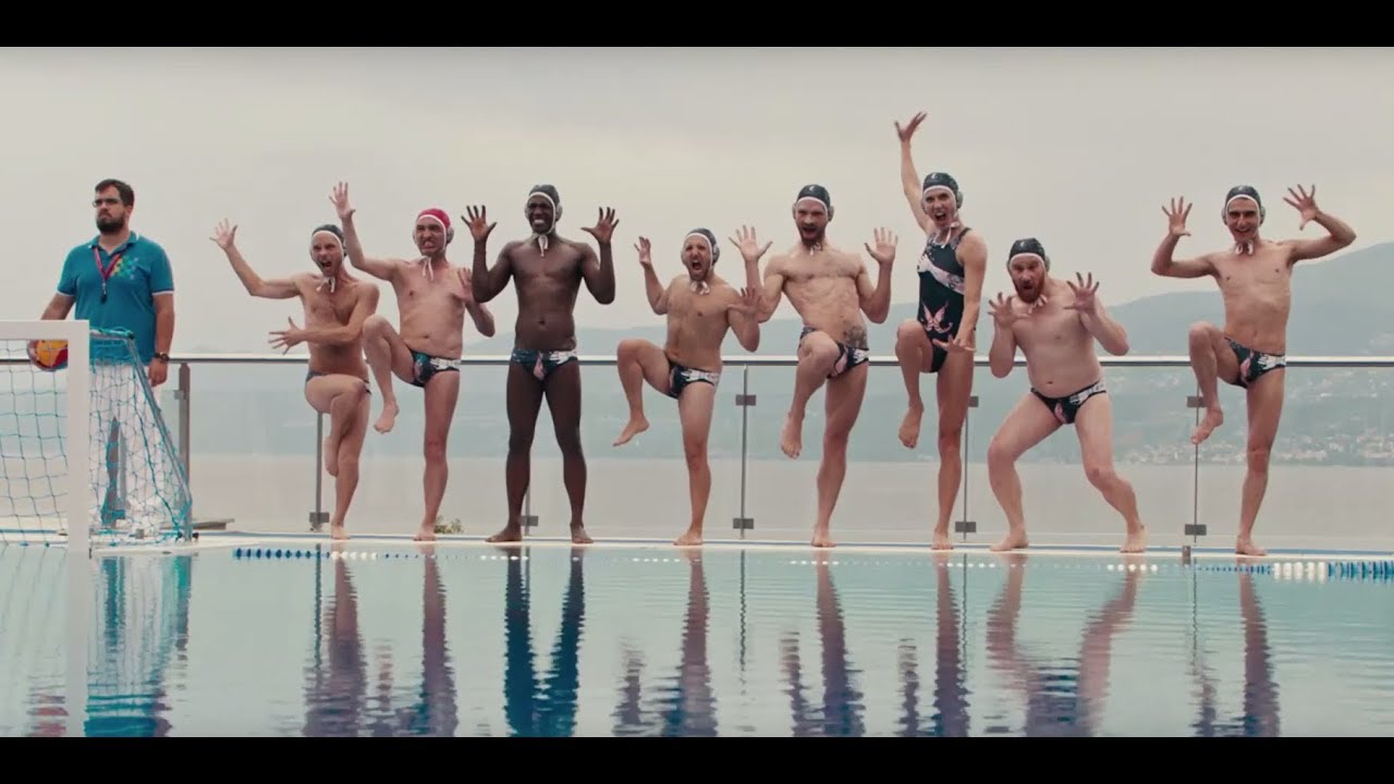 Видео к фильму Креветки в пайетках | The Shiny Shrimps / Les Crevettes paillet&eacute;es (2019) - Trailer (French)