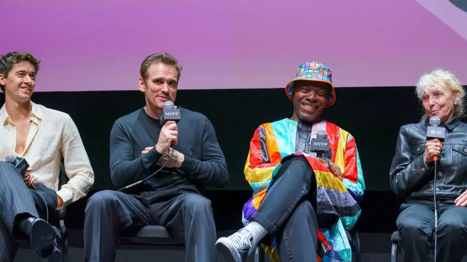 Видео к фильму Le cri des gardes | Claire Denis, Isaach de Bankol&eacute;, Matt Dillon, and Tom Blyth on The Fence