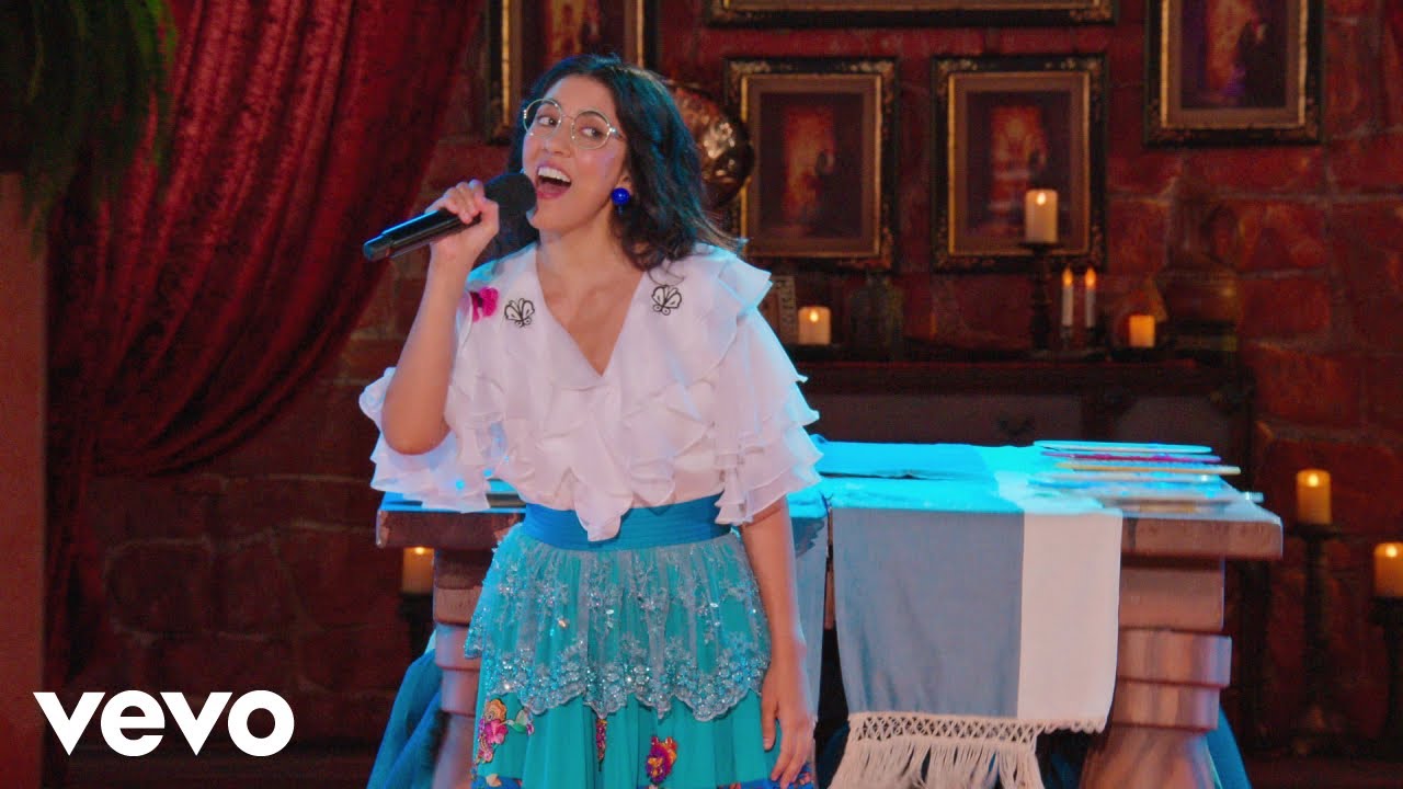 Видео к фильму Encanto at the Hollywood Bowl | The Family Madrigal