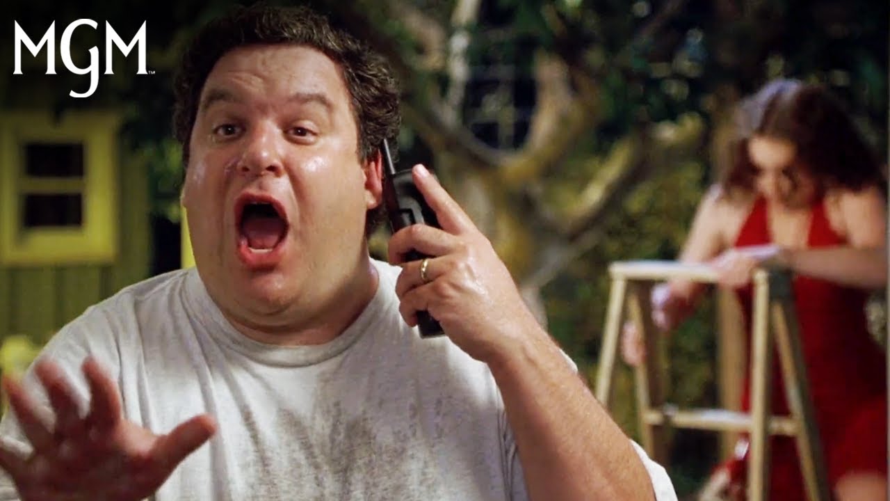 Видео к фильму Sleepover | Call From Mom Scene