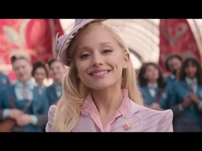Видео к фильму Злая: Часть первая | Wicked | Featurette: La Comicit&agrave; di Ariana Grande