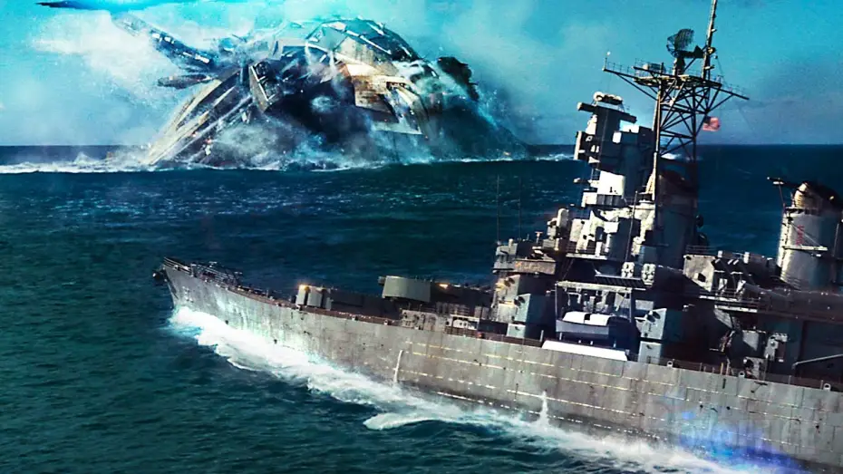 Видео к фильму Морской бой | Un navire de la 2e Guerre mondiale contre le vaisseau m&egrave;re alien | Battleship | Extrait VF