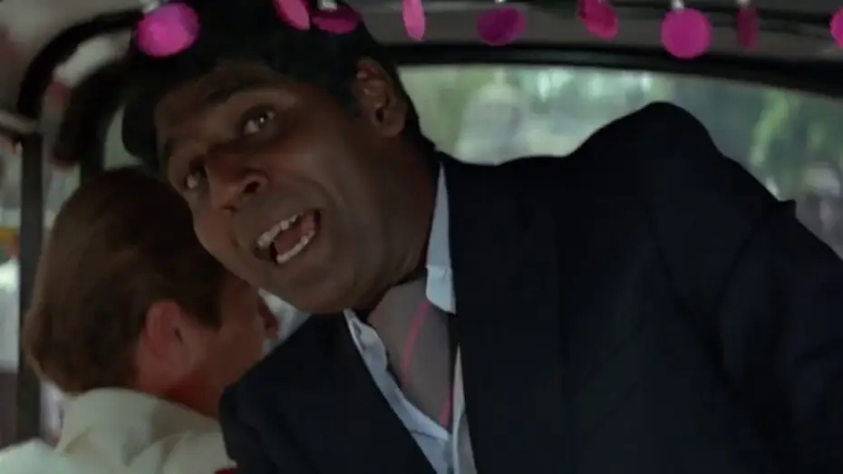Видео к фильму 007: Осьминожка | Bond and Vijay try to lose Gobinda