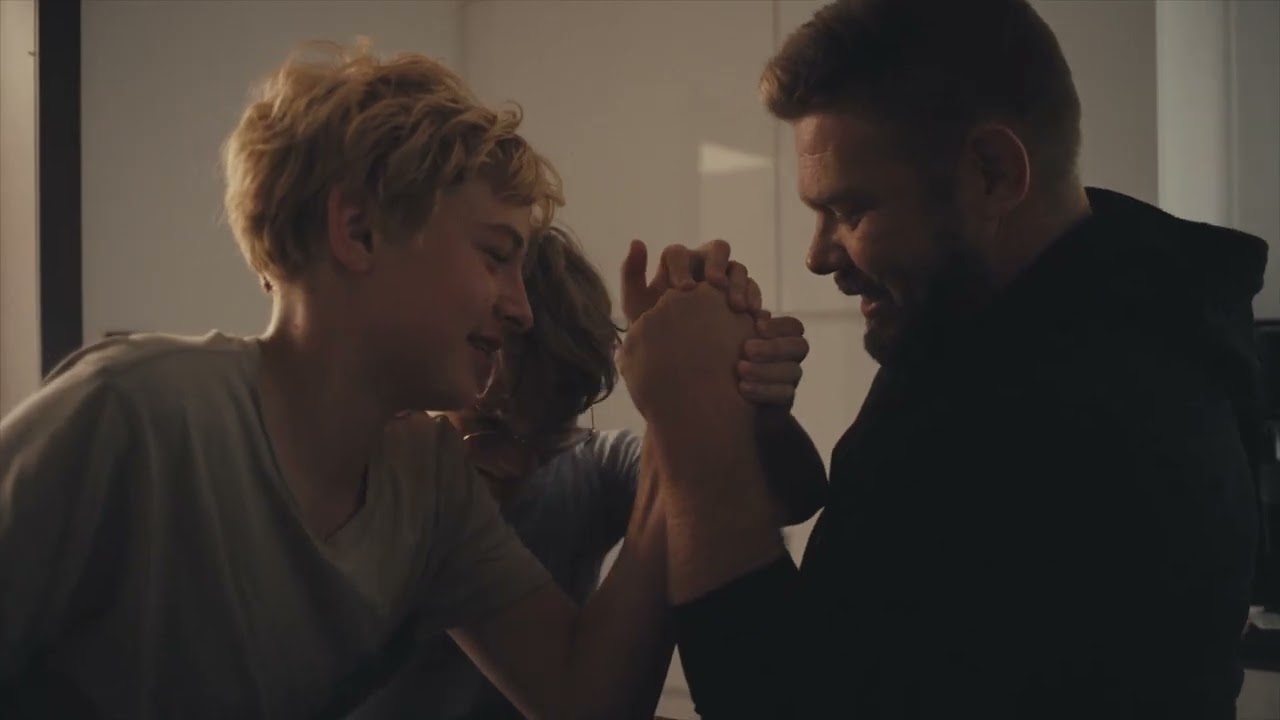 Видео к фильму Us, Boys | Wij, jongens | Ket & Doc 2024 | trailer | JEF