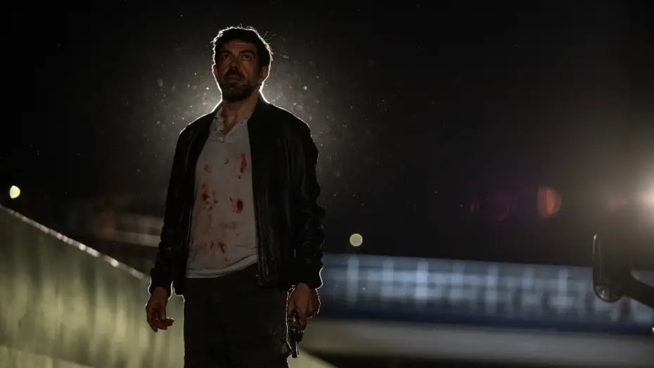 Видео к фильму Последняя ночь Аморе | L'ultima notte di Amore (2022) - TRAILER UFFICIALE