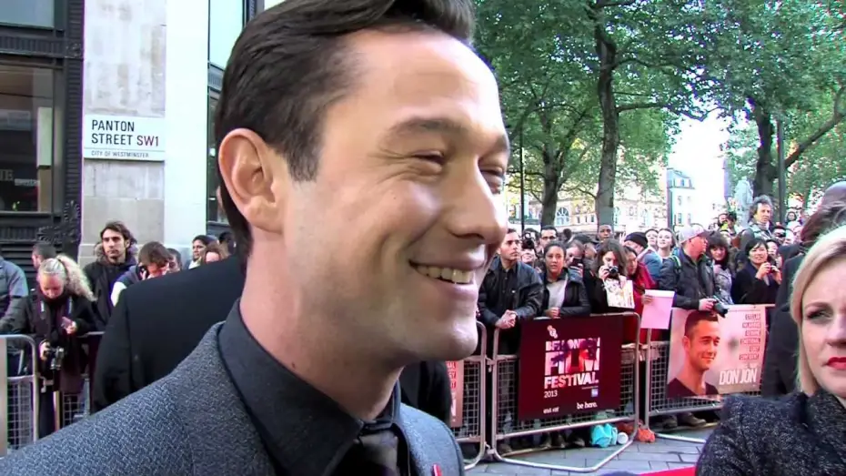 Видео к фильму Страсти Дон Жуана | Don Jon - LFF Red Carpet Interview with Joseph Gordon-Levitt - Official Warner Bros. UK