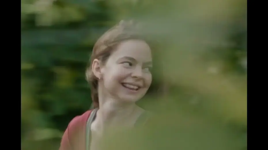 Видео к фильму Маленькие проблемные девочки | LITTLE TROUBLE GIRLS : &Eacute;veil lesbienne chez les cathos (bande-annonce)