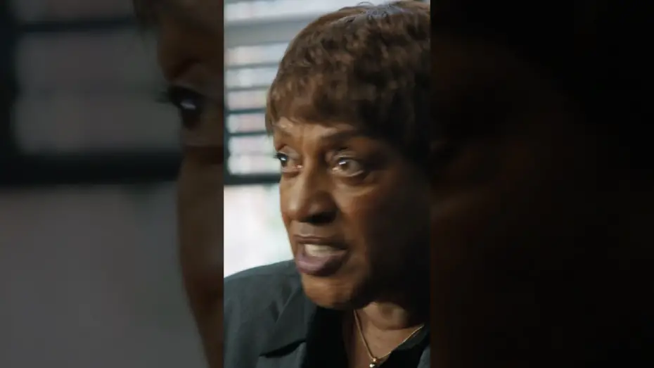 Видео к фильму Голый пистолет | "So outrageous you'll need a safe word."