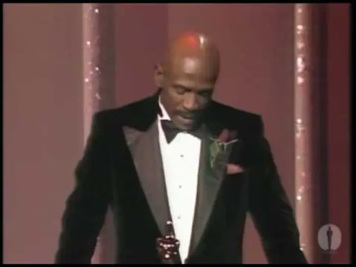 Видео к фильму Офицер и джентльмен | Louis Gossett Jr. Wins Supporting Actor: 1983 Oscars