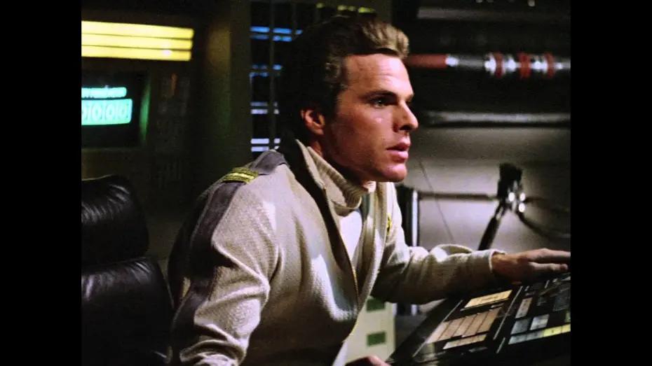 Видео к фильму Черная дыра | The Black Hole - Трейлер