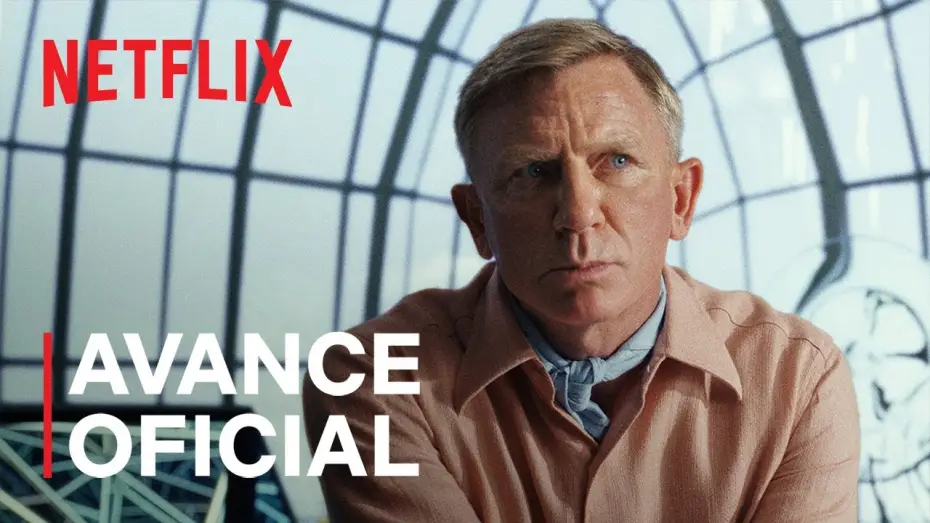 Видео к фильму Достать ножи: Стеклянная луковица | Pu&ntilde;ales por la espalda: El misterio de Glass Onion (EN ESPA&Ntilde;OL) | Avance oficial | Netflix