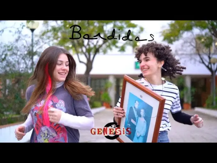 Видео к фильму Bandidas | Cortometraje: BANDIDAS