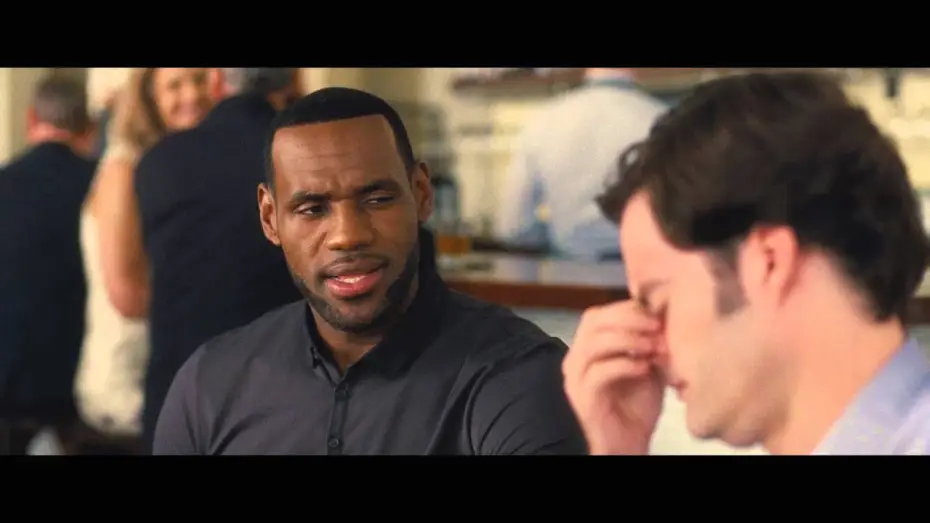 Видео к фильму Девушка без комплексов | Crazy Amy / Extrait "LeBron James explique pourquoi Cleveland est une ville g&eacute;niale" VF