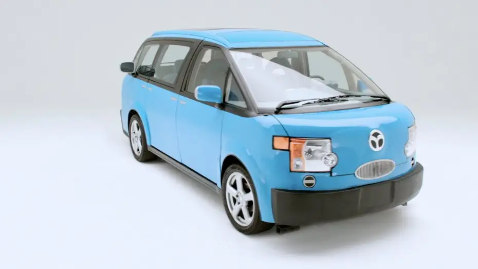 Видео к фильму Каникулы | Introducing the 2015 Tartan Prancer