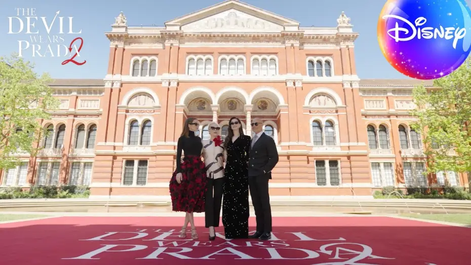 Видео к фильму Дьявол носит Prada 2 | The Cast of The Devil Wears Prada 2 at the V&A Museum