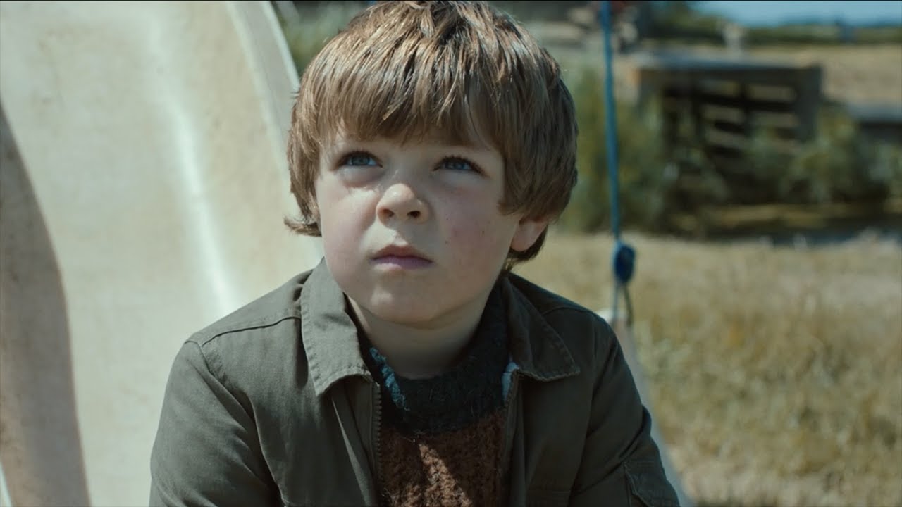 Видео к фильму Не говори никому | "Slide" Clip