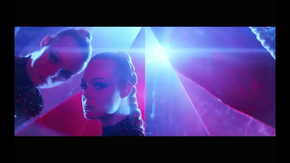 Видео к фильму Неоновый демон | Official UK Teaser Trailer