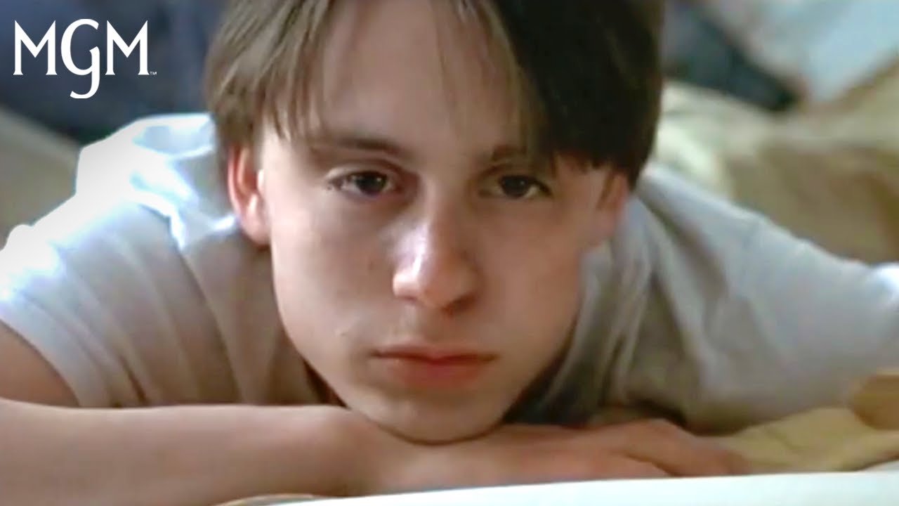 Видео к фильму Игби идет ко дну | Official Trailer