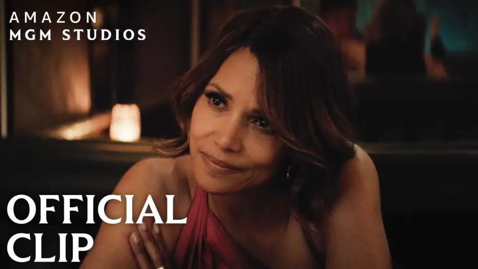 Видео к фильму Crime 101 | Sharon Sizes Up Mike - Clip