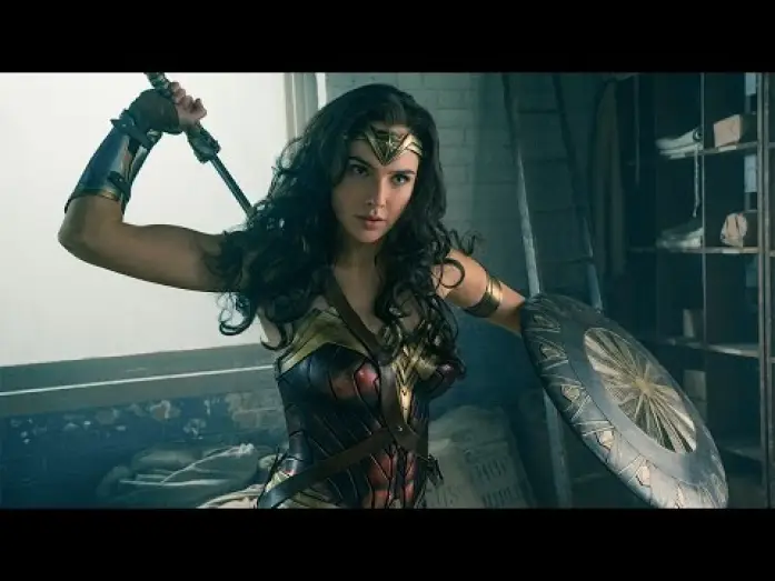 Видео к фильму Чудо-женщина | Wonder Woman - Tr&aacute;iler Comic-Con Castellano HD