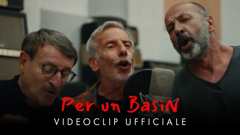Видео к фильму Attitudini: Nessuna | Aldo Giovanni e Giacomo in "Per un basin" | Da "Attitudini: Nessuna"