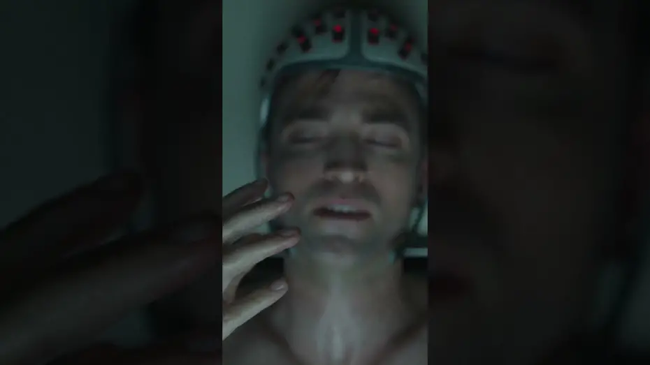 Видео к фильму Микки 17 | Mickey's job is a dying art.